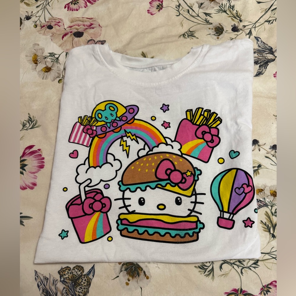 Hello Kitty fast food shirt L